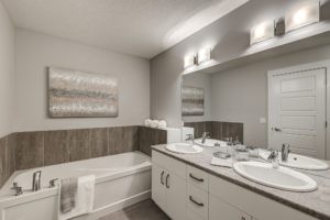 Castor Ensuite Bathroom in Edmonton